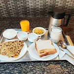 Goroomgo Tapati Villa Sea View Puri